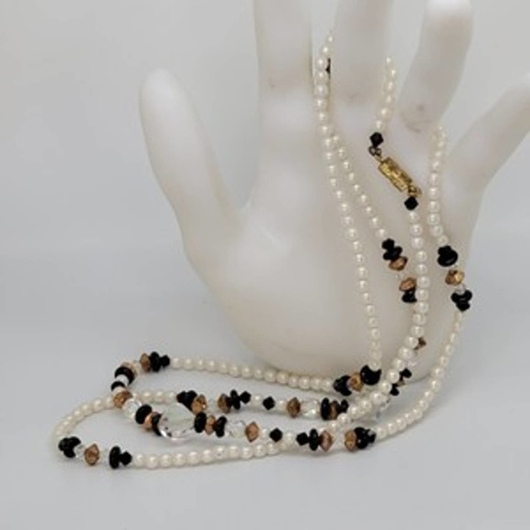 Vintage 36-in simulated Pearl and Crystal strand. - Picture 6 of 6